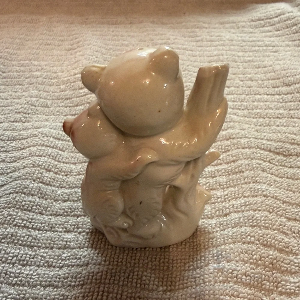 Vintage porcelain bird, penguin & bear figurines. Made in Japan - Picture 7 of 10
